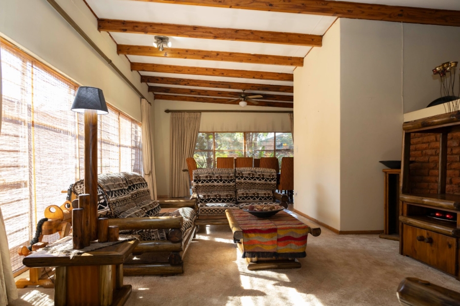 To Let 4 Bedroom Property for Rent in Ifafi North West